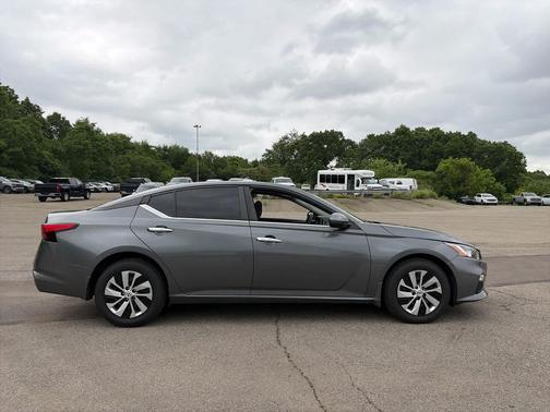 Gun Metallic 2019 Nissan Altima 2.5 S