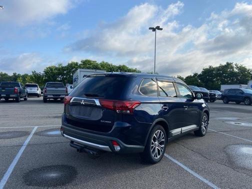 2016 Mitsubishi Outlander ES