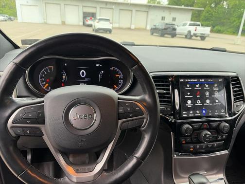 Sting-Gray Clearcoat 2020 Jeep Grand Cherokee Altitude