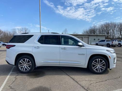 2023 Chevrolet Traverse High Country