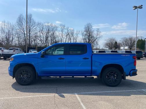 2025 Chevrolet Silverado 1500 Custom