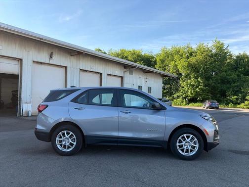 Sterling Gray Metallic 2024 Chevrolet Equinox LS