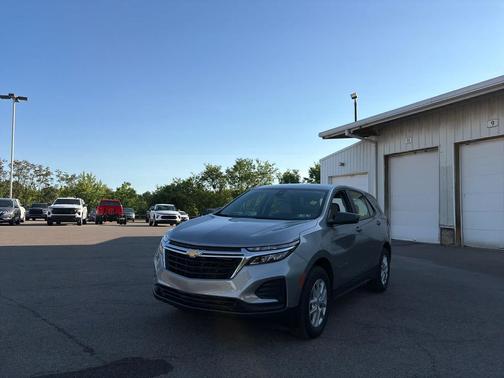 Sterling Gray Metallic 2024 Chevrolet Equinox LS