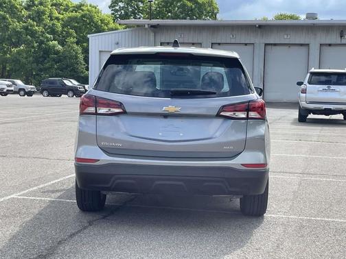 Sterling Gray Metallic 2024 Chevrolet Equinox LS