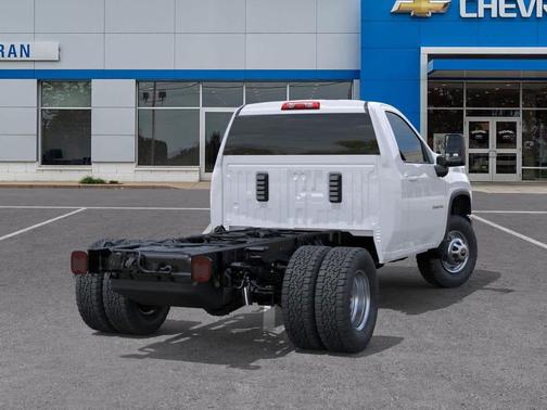 2025 Chevrolet Silverado 3500 WT