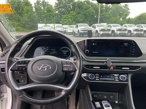 2022 Hyundai SONATA Limited