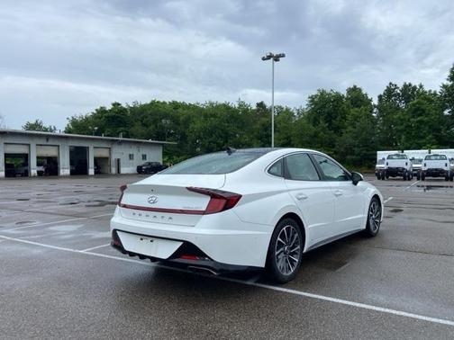 2022 Hyundai SONATA Limited