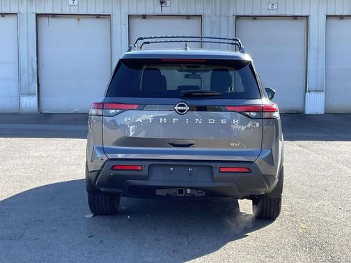 2022 Nissan Pathfinder SV 2WD