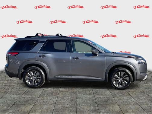 2022 Nissan Pathfinder SV 2WD