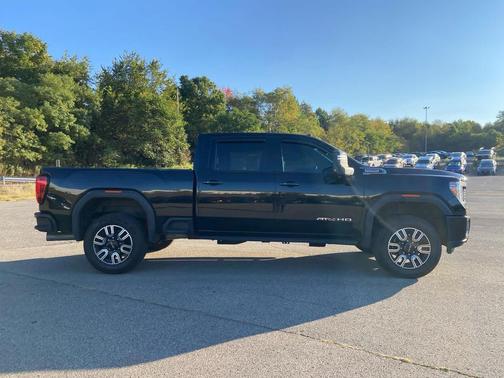 2022 GMC Sierra 2500 AT4