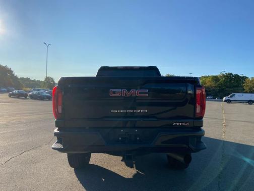 2022 GMC Sierra 2500 AT4