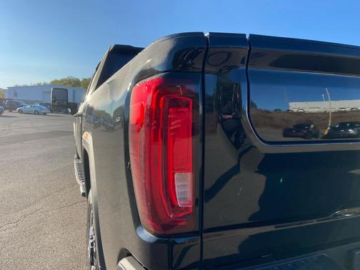 2022 GMC Sierra 2500 AT4
