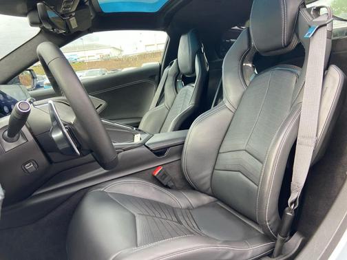 2023 Chevrolet Corvette Stingray w/3LT