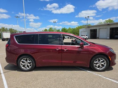 2019 Chrysler Pacifica Touring Plus