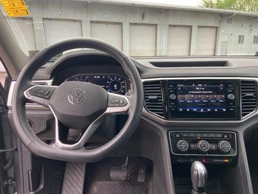 2022 Volkswagen Atlas 3.6L SE w/Technology