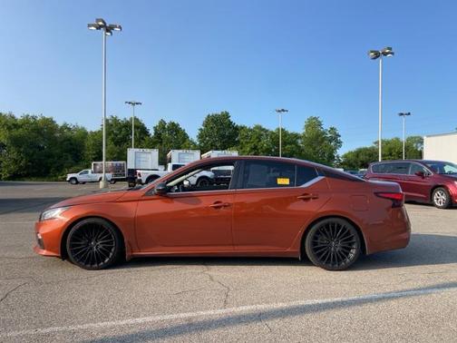 2022 Nissan Altima SR Intelligent AWD