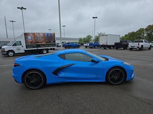 2024 Chevrolet Corvette Stingray w/2LT