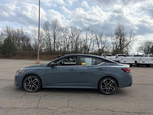 2024 Nissan Sentra SR