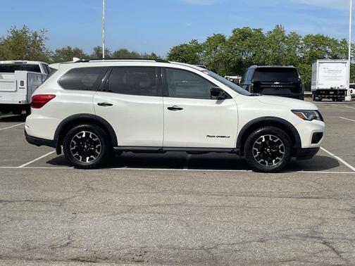 2020 Nissan Pathfinder SV 4WD