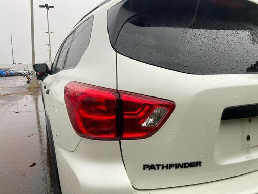 2020 Nissan Pathfinder SV 4WD