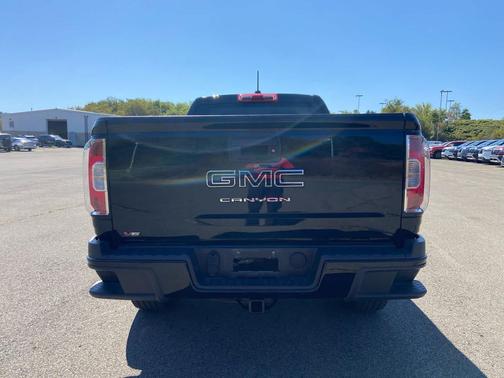 2022 GMC Canyon Elevation Standard