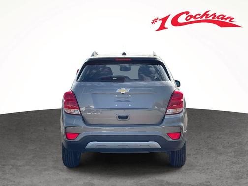 Stone Gray Metallic 2022 Chevrolet Trax LT