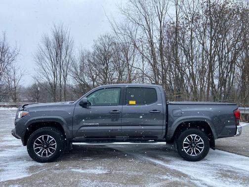 2022 Toyota Tacoma SR5