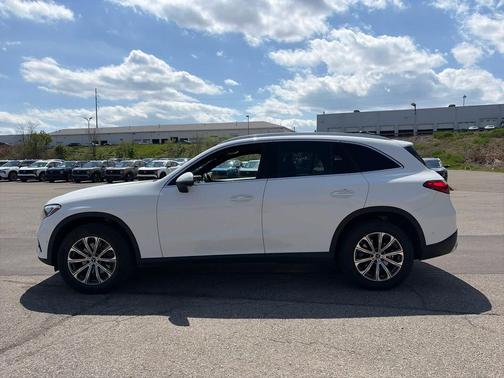 Polar White 2024 Mercedes-Benz GLC 300 4MATIC