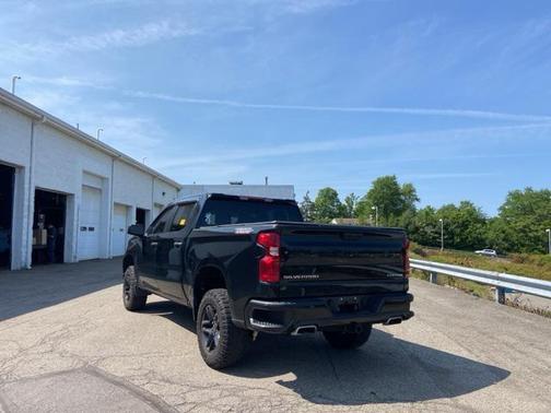2022 Chevrolet Silverado 1500 Custom Trail Boss