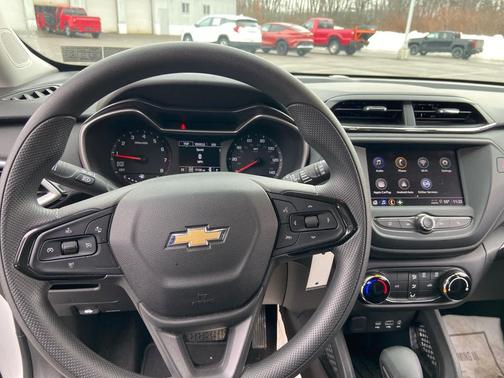 2023 Chevrolet Trailblazer LS