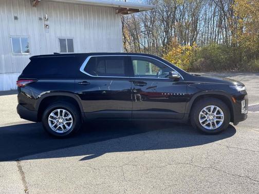 2023 Chevrolet Traverse LS