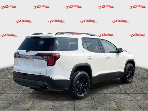 2023 GMC Acadia AWD AT4