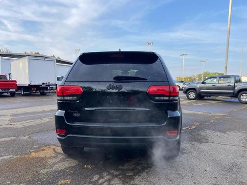 2018 Jeep Grand Cherokee Laredo E
