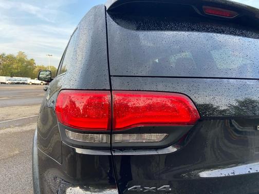 2018 Jeep Grand Cherokee Laredo E