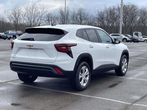 2024 Chevrolet Trax LS