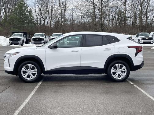 2024 Chevrolet Trax LS