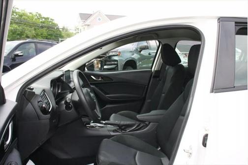 2015 Mazda Mazda3 i Sport