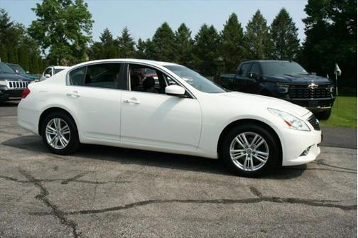 2013 INFINITI G37x Base
