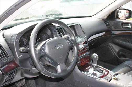 2013 INFINITI G37x Base
