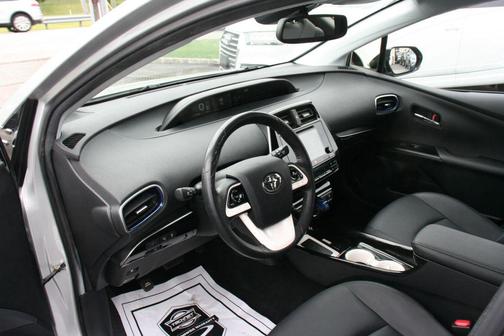 2016 Toyota Prius Four Touring