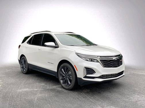 Iridescent Pearl Tricoat 2023 Chevrolet Equinox RS