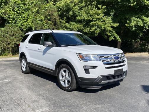 Oxford White 2019 Ford Explorer XLT