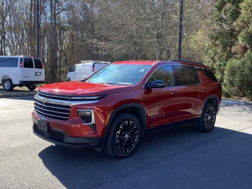 2025 Chevrolet Traverse FWD LT