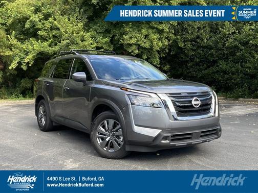2024 Nissan Pathfinder SV