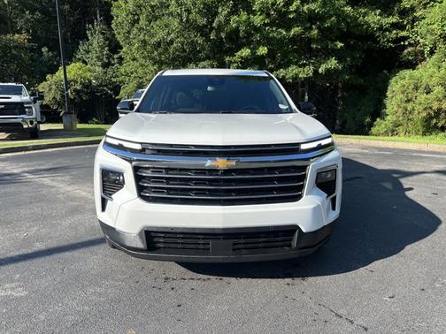 2025 Chevrolet Traverse FWD LT