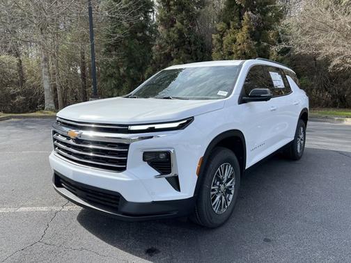 2025 Chevrolet Traverse FWD LT