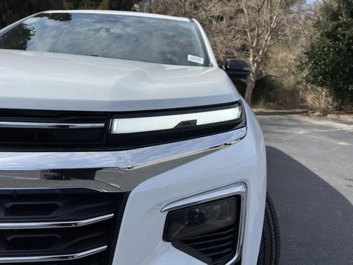 2025 Chevrolet Traverse FWD LT