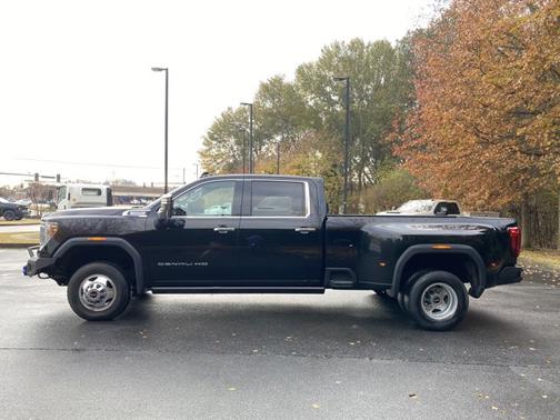 2022 GMC Sierra 3500 Denali