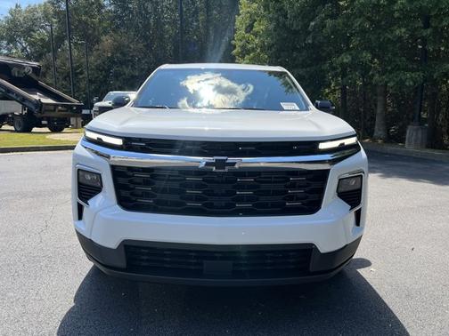 2026 Chevrolet Traverse FWD LT