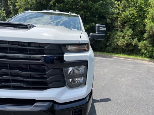 2025 Chevrolet Silverado 2500 Custom